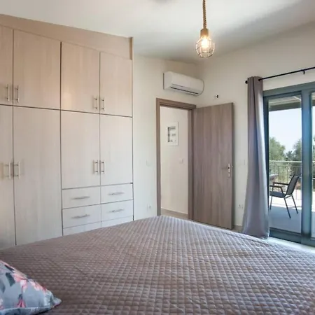 Afrato Calma In Trapezaki-private Pool -2 Br Trapezaki (Kefalonia)