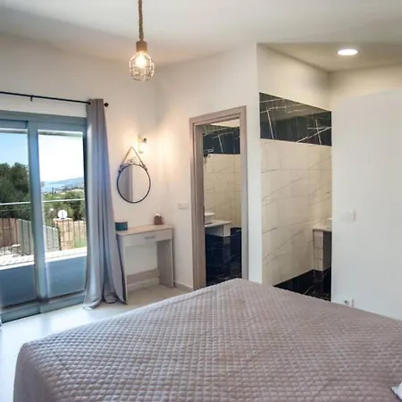 Afrato Calma In Trapezaki-private Pool -2 Br